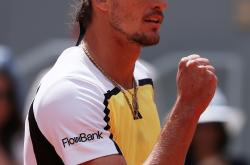 足球直播平台-法国网球队轻取西班牙网球队，兹维列夫惊艳世界的简单介绍